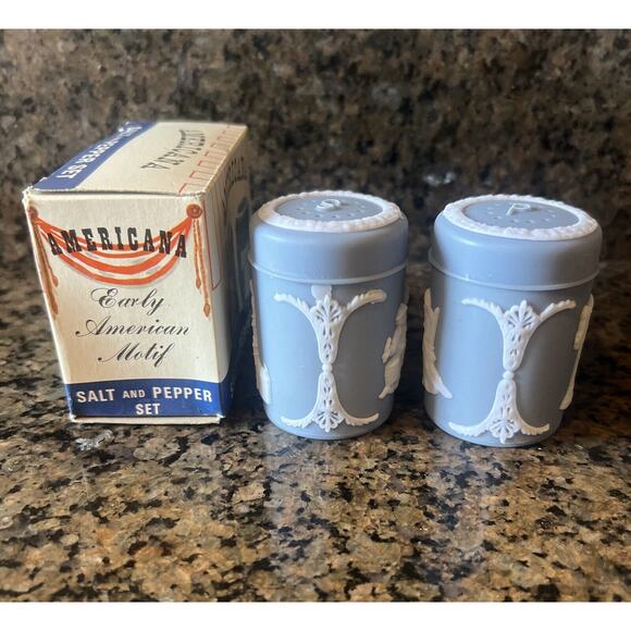 Early American Motif Americana Salt & Pepper Shakers Liberty Bell Fife & Drummer - Picture 4 of 5